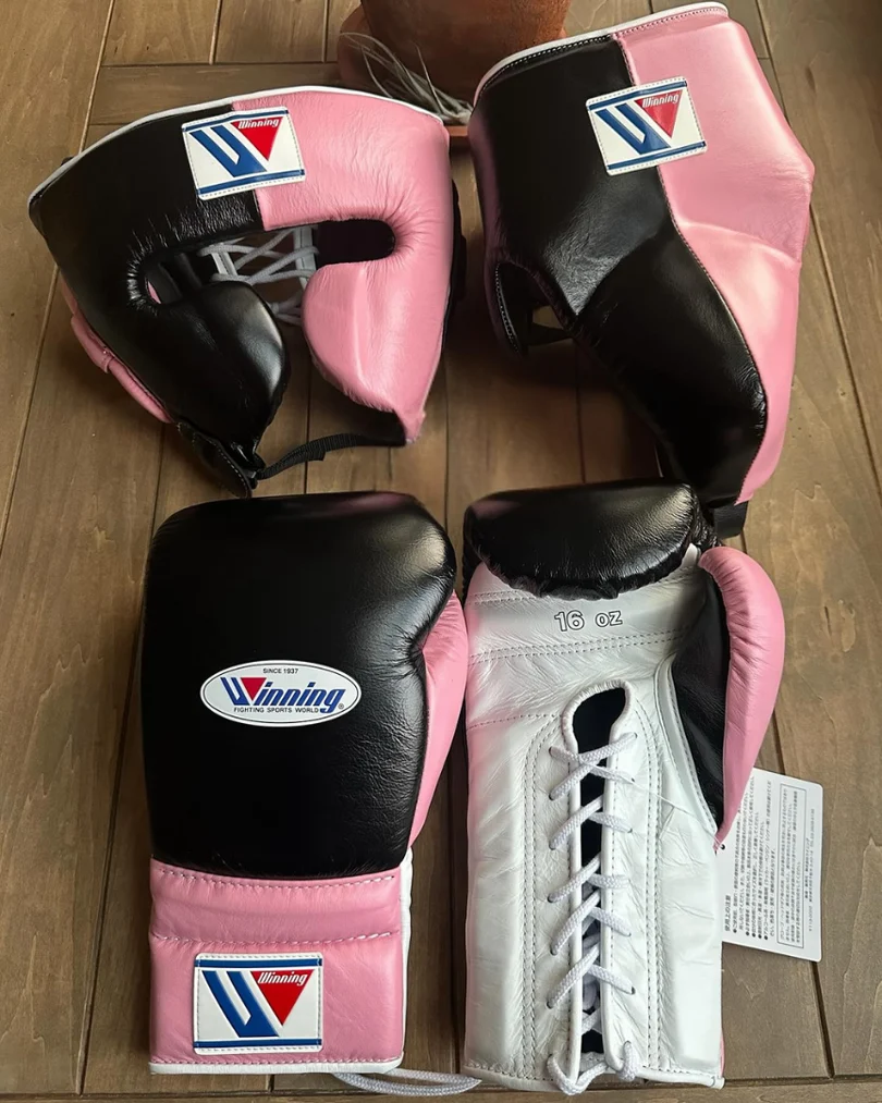 Winning Style Black & Pink Boxing Set | Lace-Up Gloves, Headgear & Groin Guard – product image 1