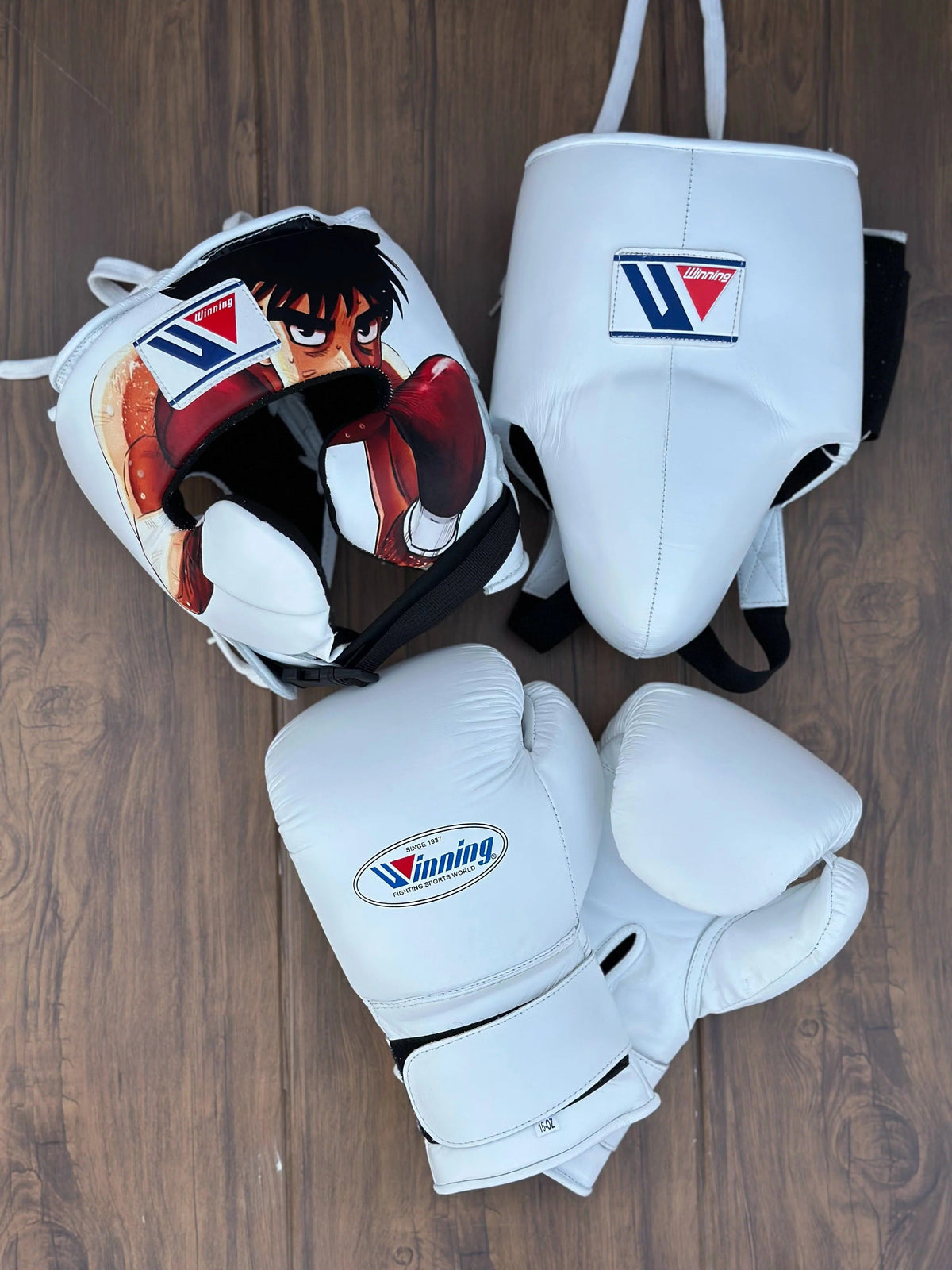 Winning Style Chrome heart Boxing Set | Lace-Up Gloves, Headgear & Groin Guard – product image 1