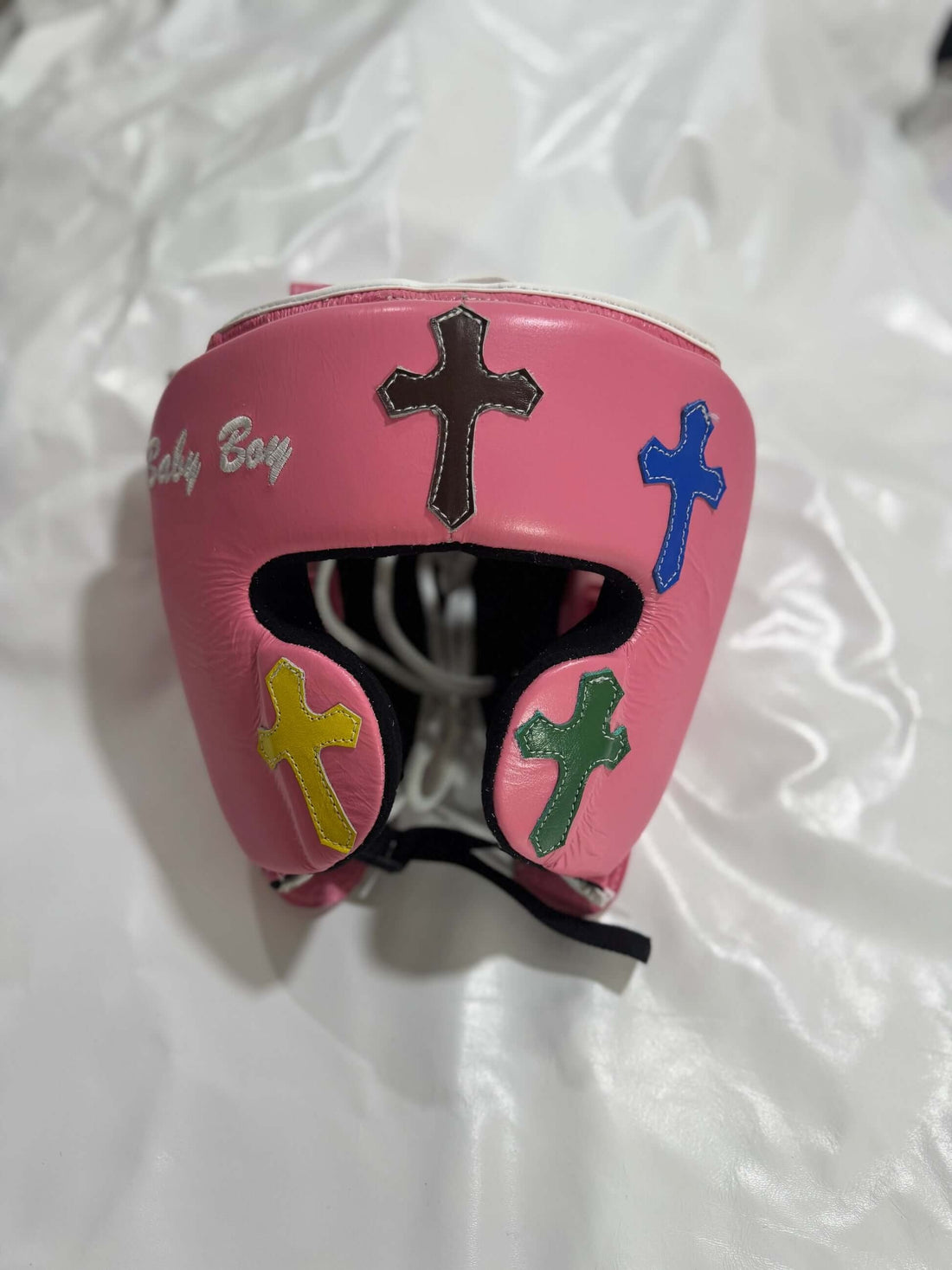Winning Style Pink Boxing Set | Lace-Up Gloves, Headgear & Groin Guard – product image 3