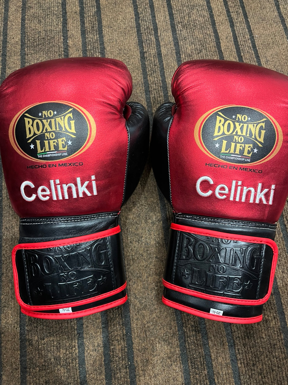 No Boxing No Life red and black boxing gloves with Celinki embroidery front view
